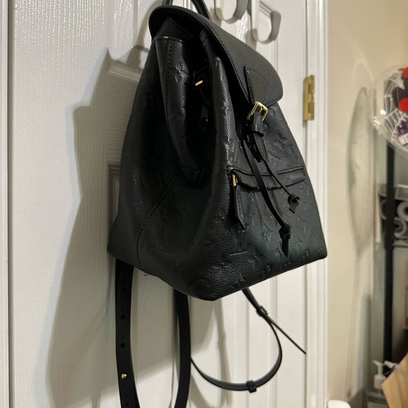 Louis Vuitton backpack - Picture 7 of 8